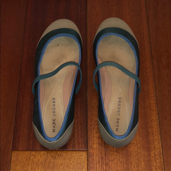 Marc Jacobs Fabric Flats with Textured Toe & Back - Picture 2 of 8